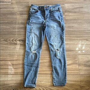 Harper Heritage Classic Blue Straight Leg Women's distressed Jeans 27